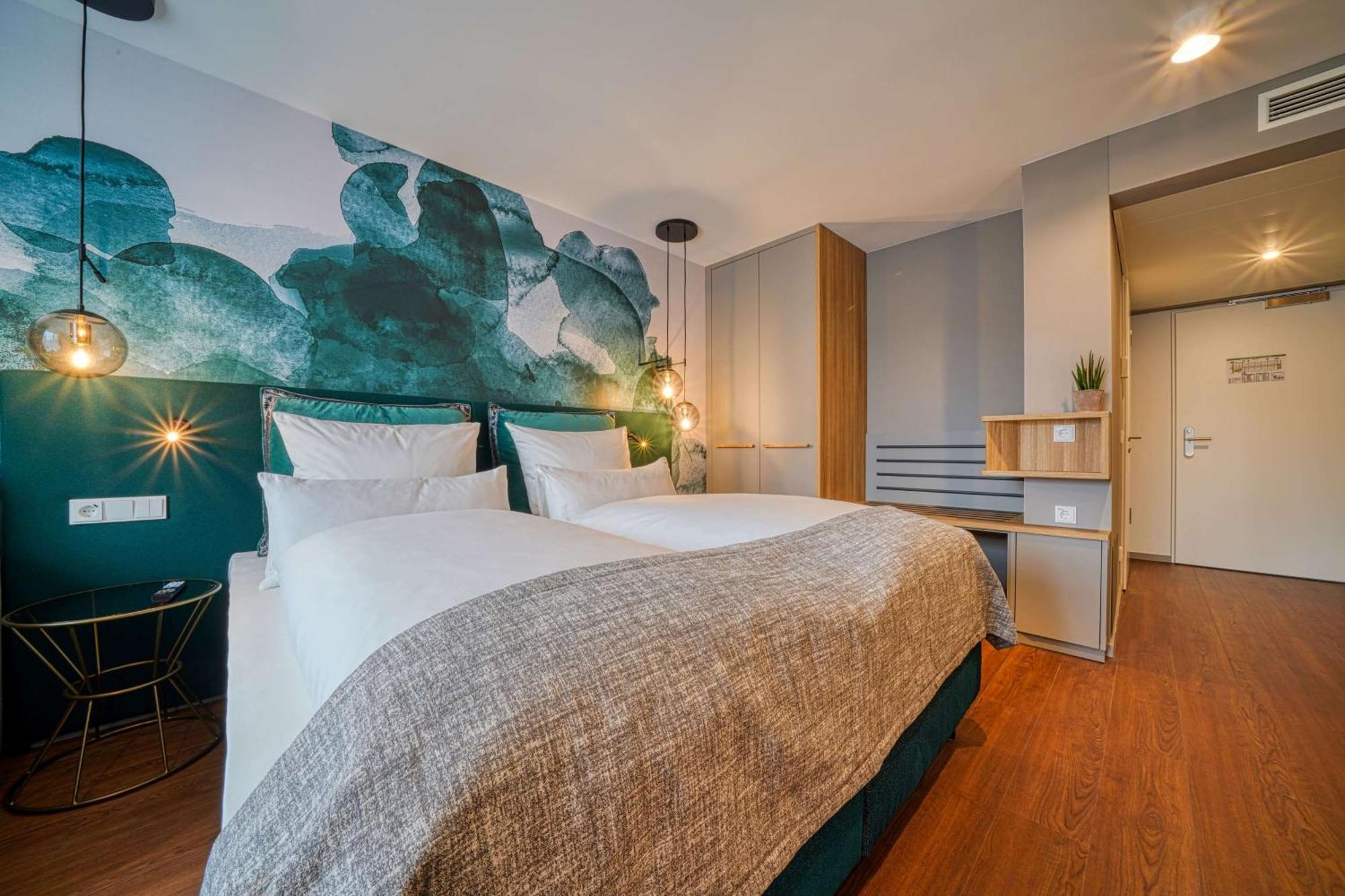 Fourside Hotel