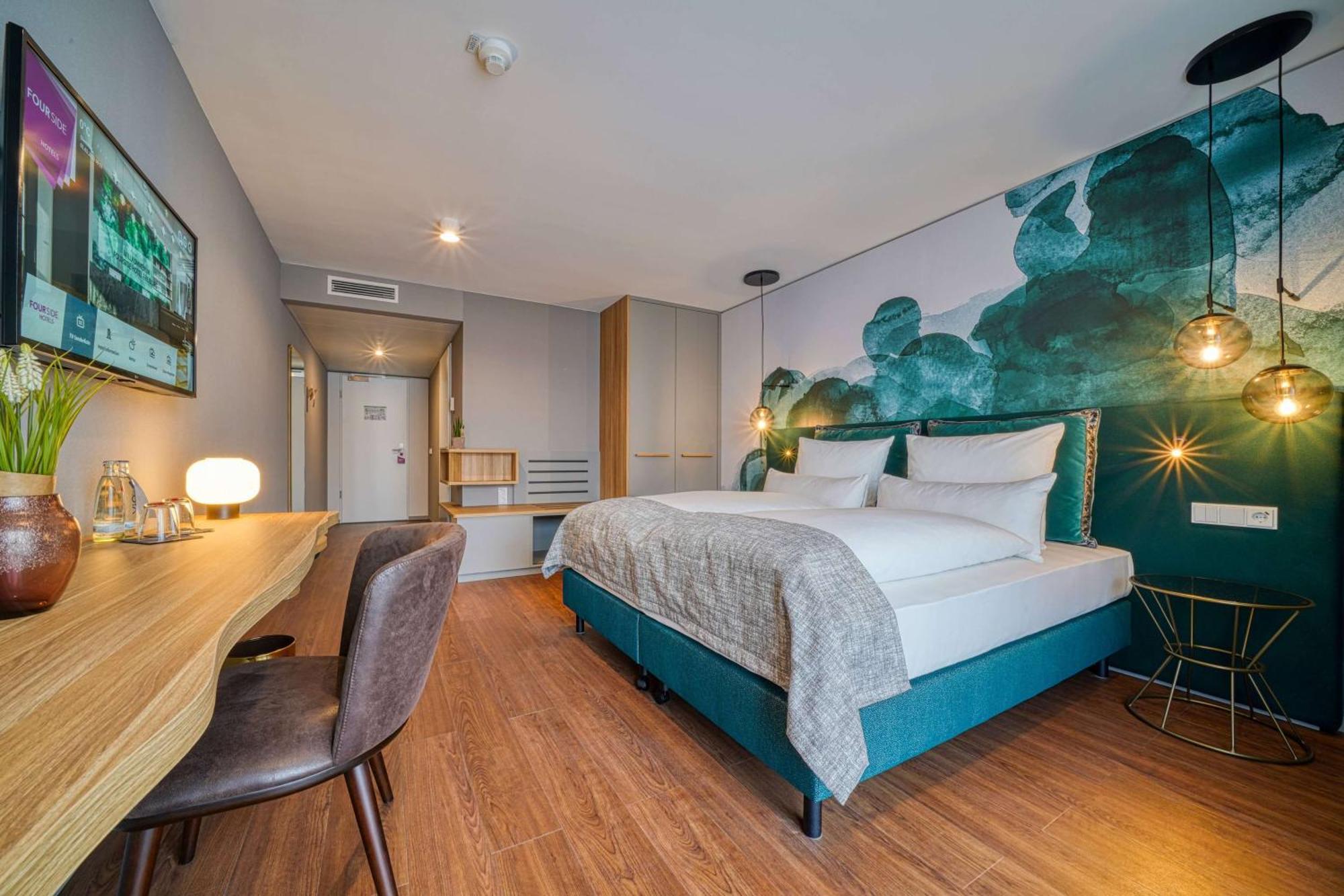 Fourside Hotel